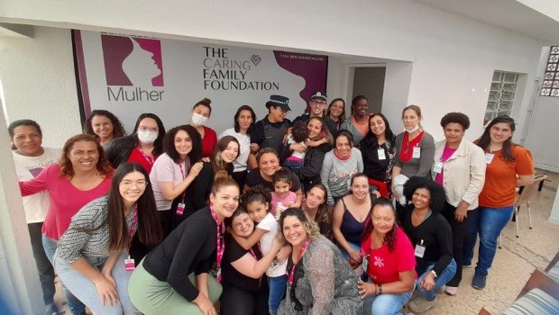 Patrulha Guardiã Maria da Penha visita Casa Bem Querer Mulher