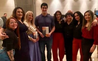 Projeto “BQM nas Delegacias da Mulher” é destaque em livro sobre boas práticas